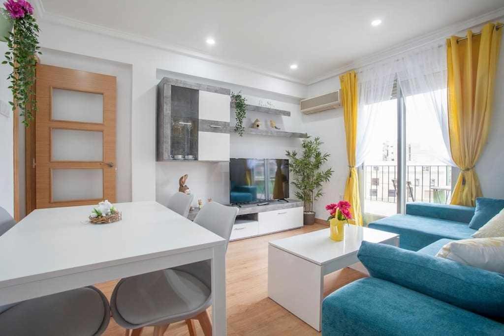 Reus, Lovely Flat Close To Center Valencia Bagian luar foto